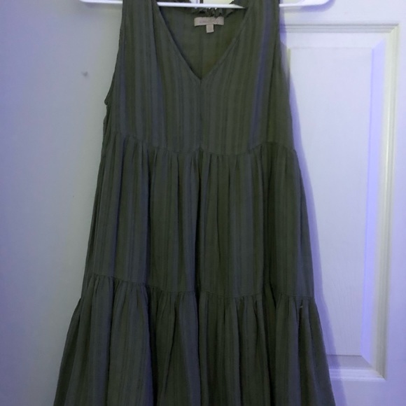 Green dress - Picture 3 of 12